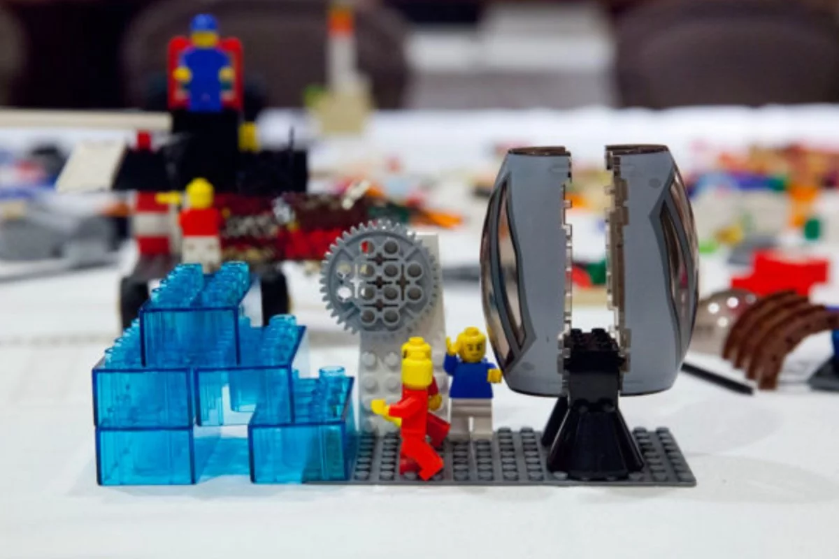 LEGO® SERIOUS PLAY® pour améliorer le recours au Design Thinking